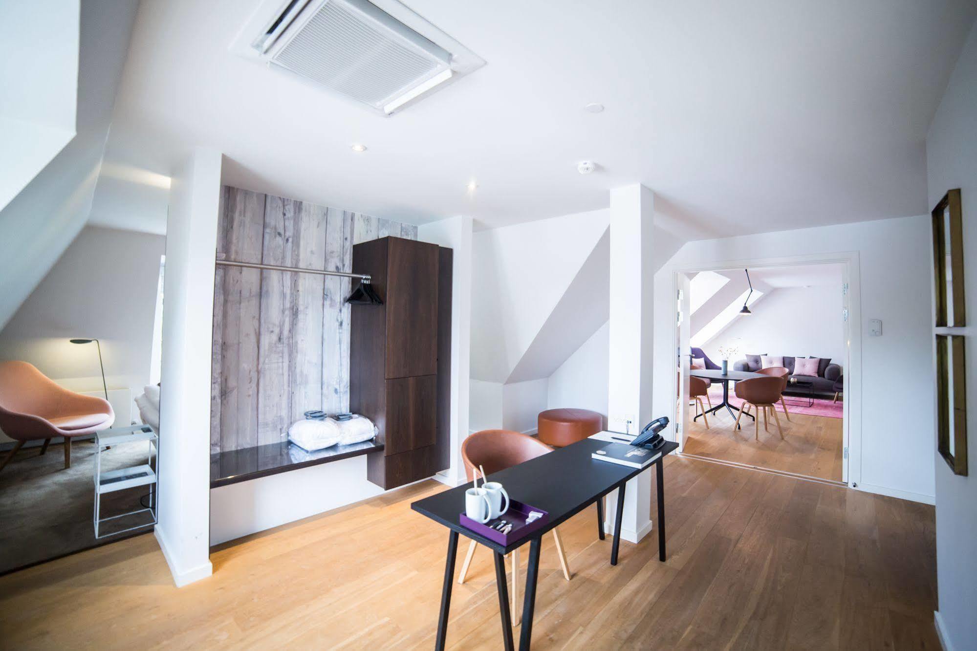 凯勒斯公园克伦威尔酒店 Brejning 外观 照片